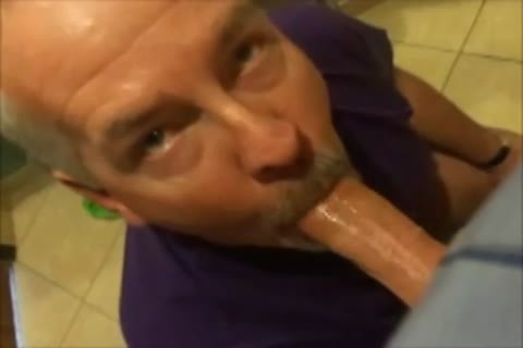 Lunch Time oral sex stimulation