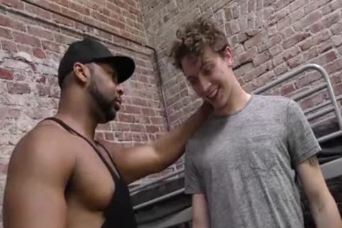 biggest darksome boyfrend nailing A Whiteboi In The