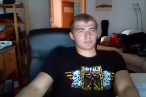 German handsome lad,Smooth large wazoo,admirable 10-Pounder