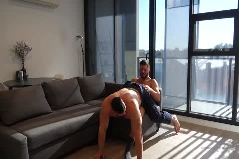 Bodybuilder Stripper strips