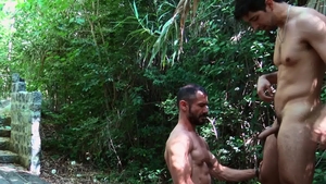 Realitydudes.com: Muscle Skorpio cumshot blowjob cum