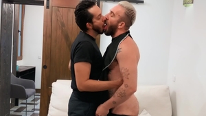 DrillMyHole.com: Muscled Manuel Scalco licking ass indoors