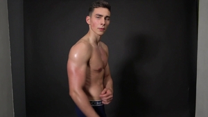 EastBoys.com: Straight Emilion Reynolds bends over sex tape