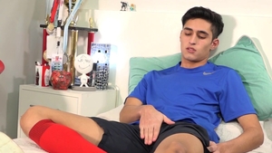 BarebackLatinoz: Shaved Sonny Davon finds irresistible nailing