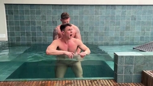 OF - TOM bangs VICTOR'S MUSCLE arse - Tom Valentine & Victor Vivone